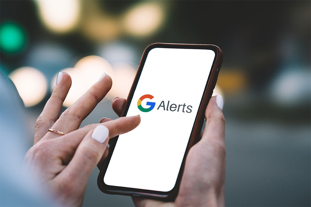 google-alert-la-gi